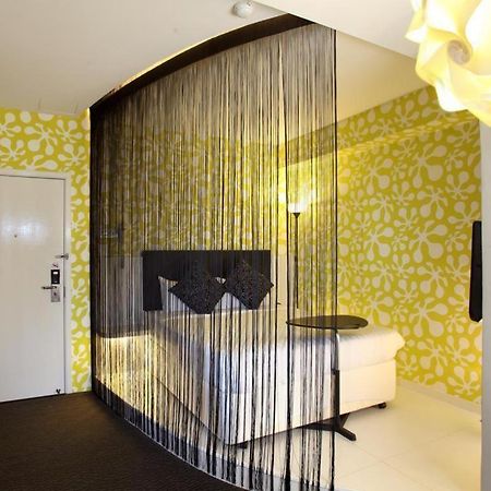 Hotel Zamburger Bliss Johor Bahru Eksteriør billede