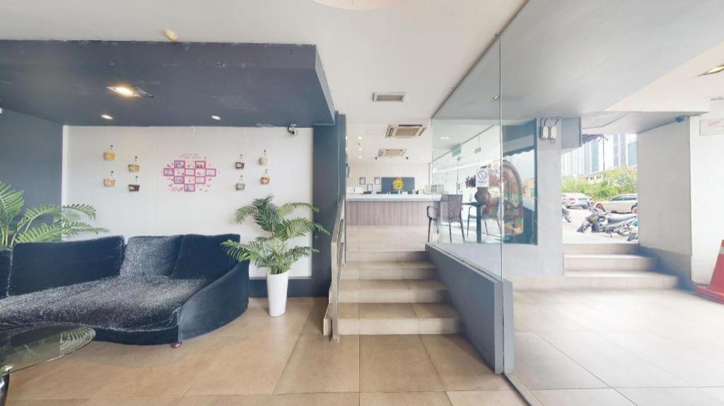 Hotel Zamburger Bliss Johor Bahru Eksteriør billede