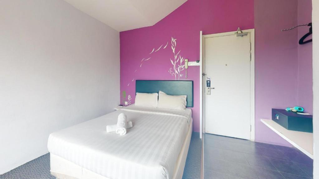 Hotel Zamburger Bliss Johor Bahru Eksteriør billede