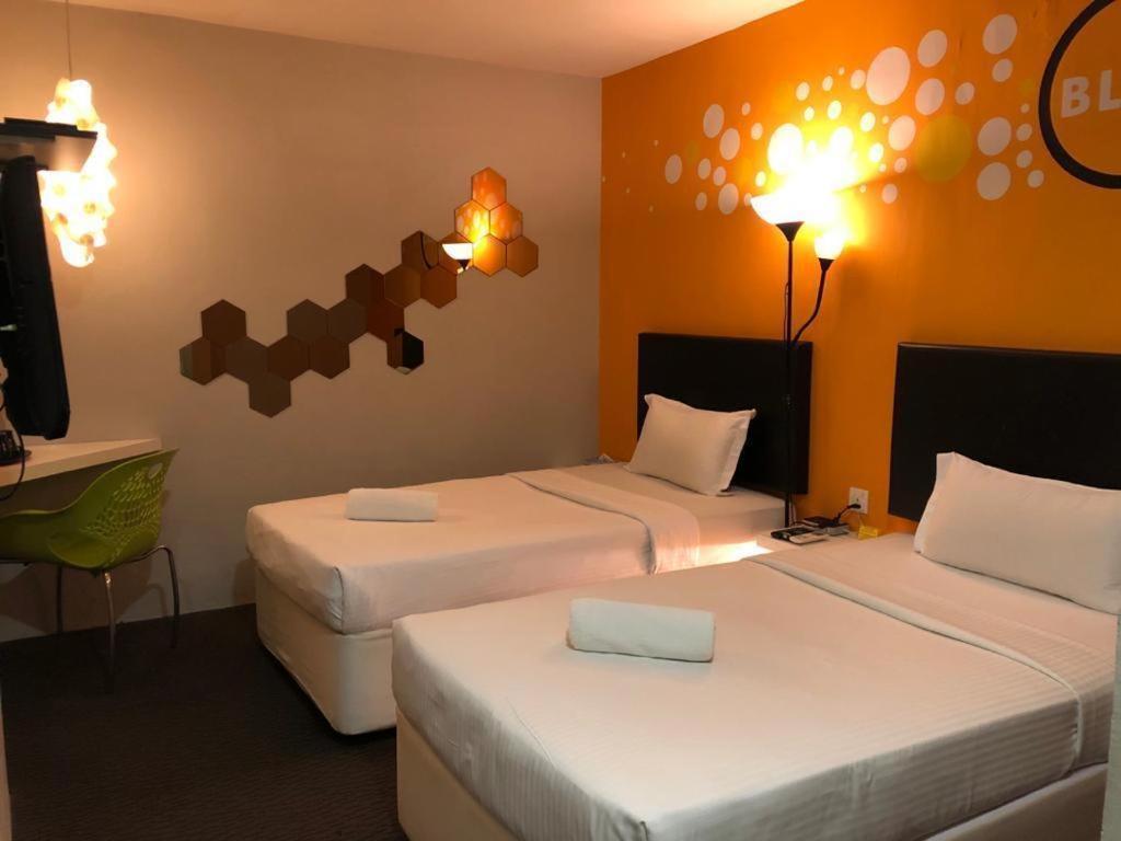 Hotel Zamburger Bliss Johor Bahru Eksteriør billede